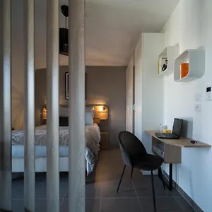 https://les-myrtilles-aix-les-bains.hotels-rhonealpes.com