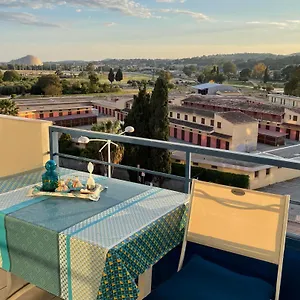 https://plage-et-hippodrome.fr-provencehotel.com